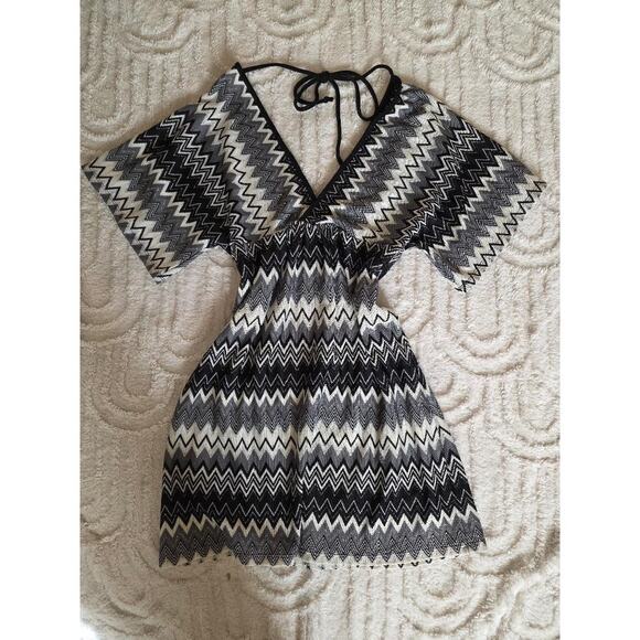 🖤 Speechless Black & Silver Zigzag Knit Halter Dress – Size M - Picture 1 of 4